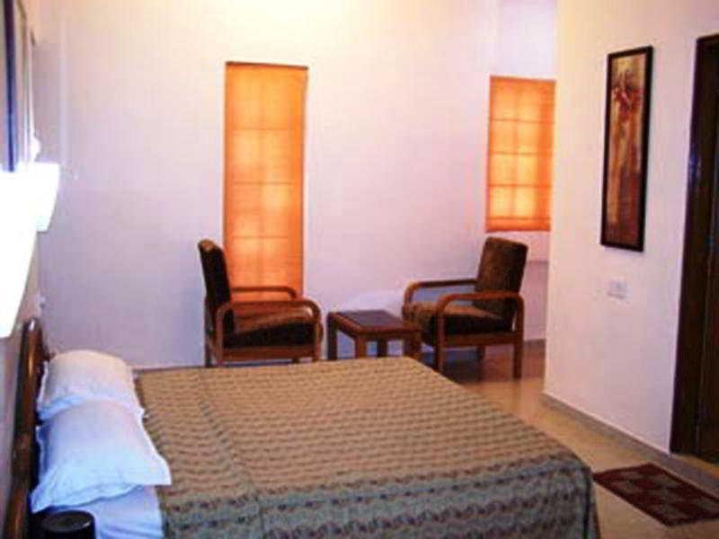 Hotel Chicago Ahmedabad Exterior foto